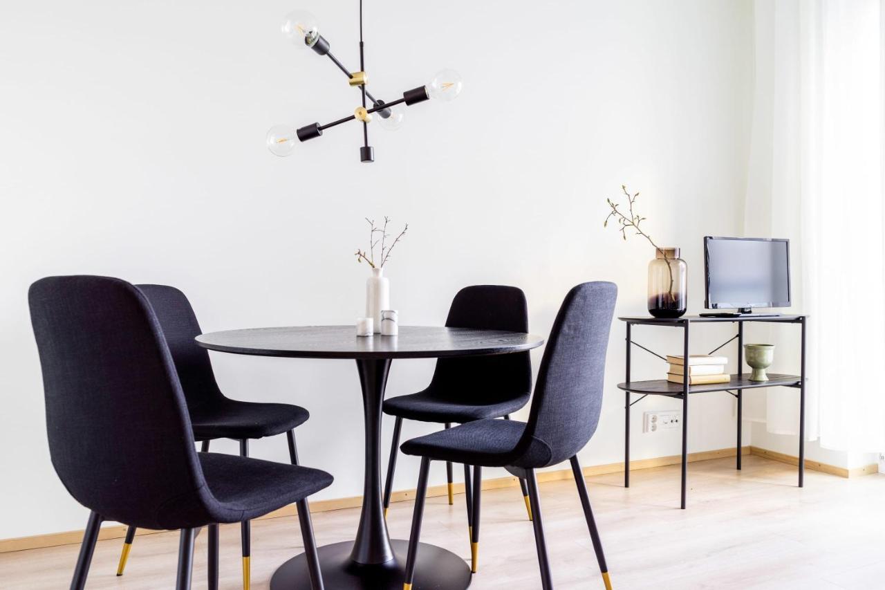 Juuri Valmistunut Yksio Rotuaarilla Apartment เอาลู ภายนอก รูปภาพ