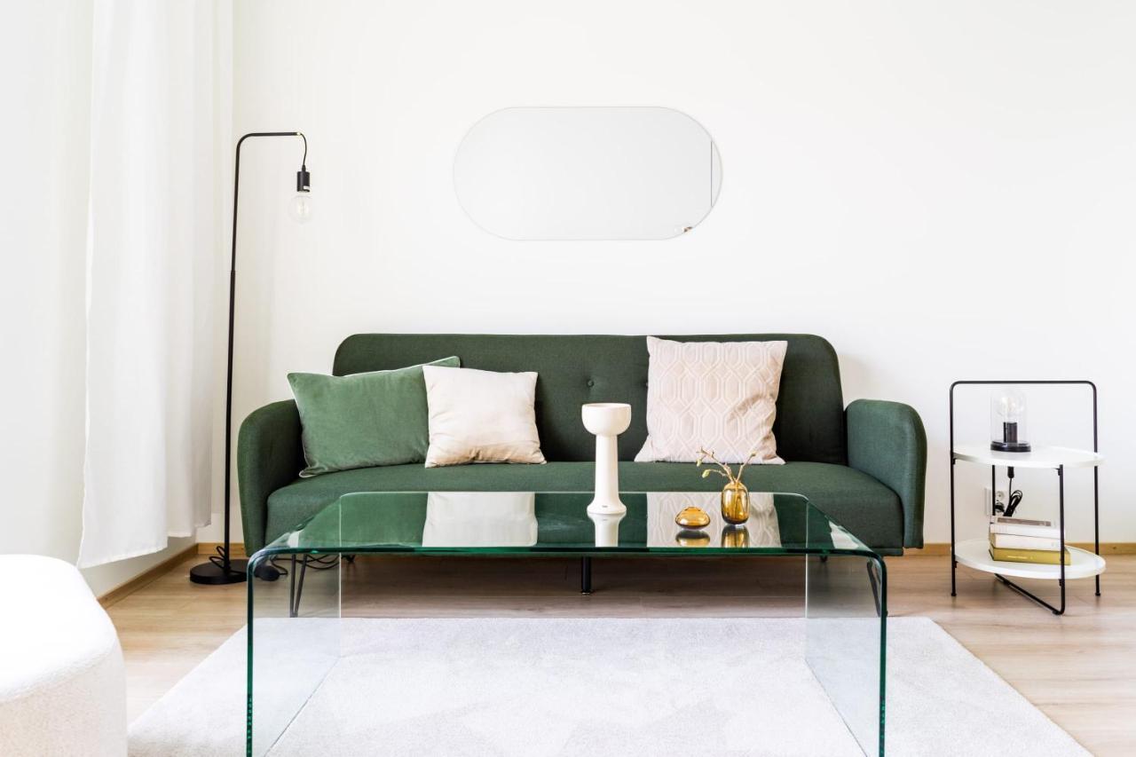 Juuri Valmistunut Yksio Rotuaarilla Apartment เอาลู ภายนอก รูปภาพ
